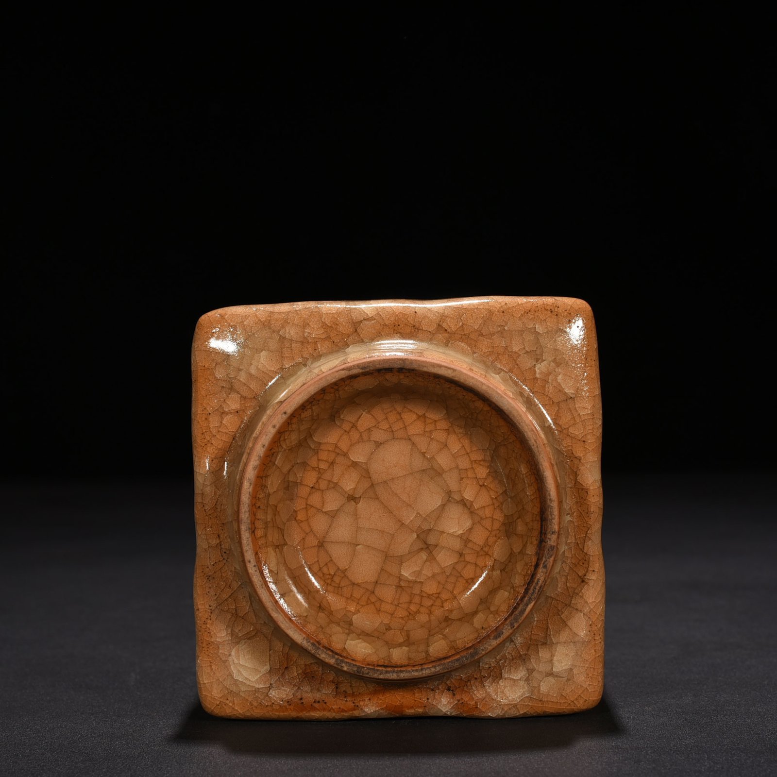 Song Dynasty official kiln beige glaze ice cracked Cong style vase