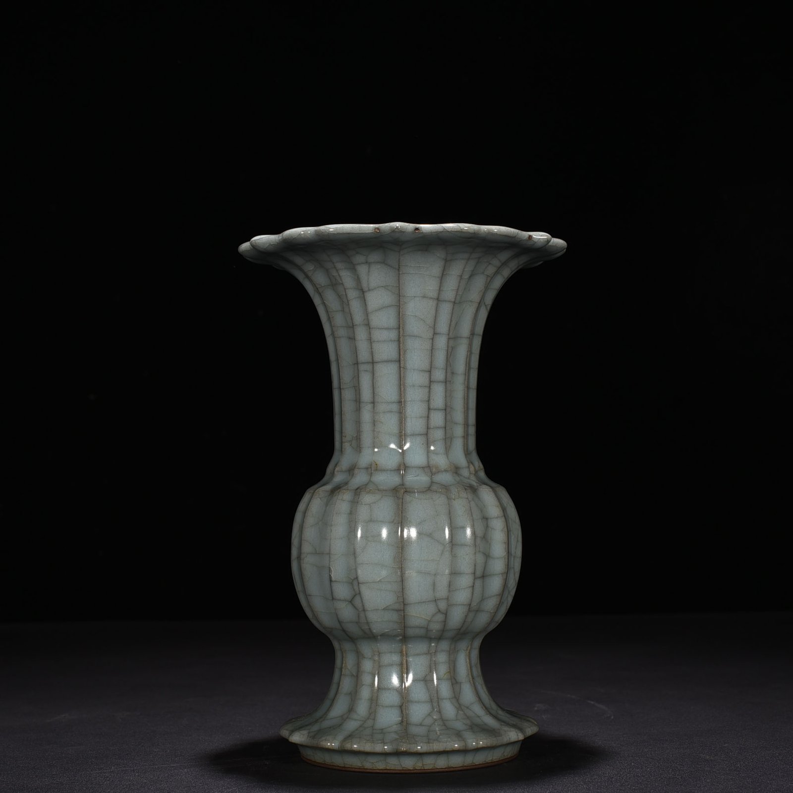Song Dynasty Guanyao flower goblet