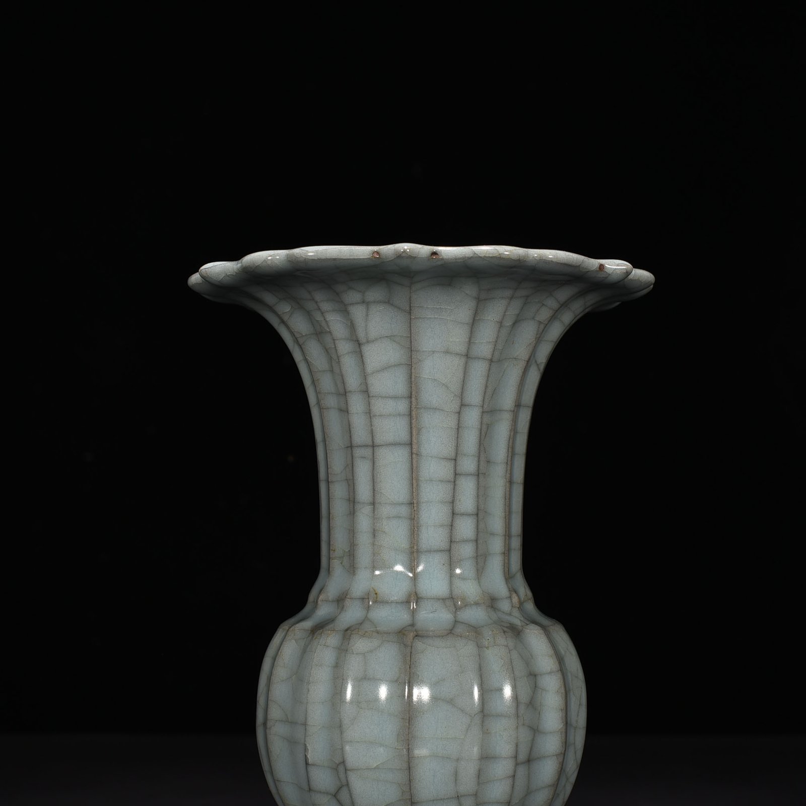Song Dynasty Guanyao flower goblet