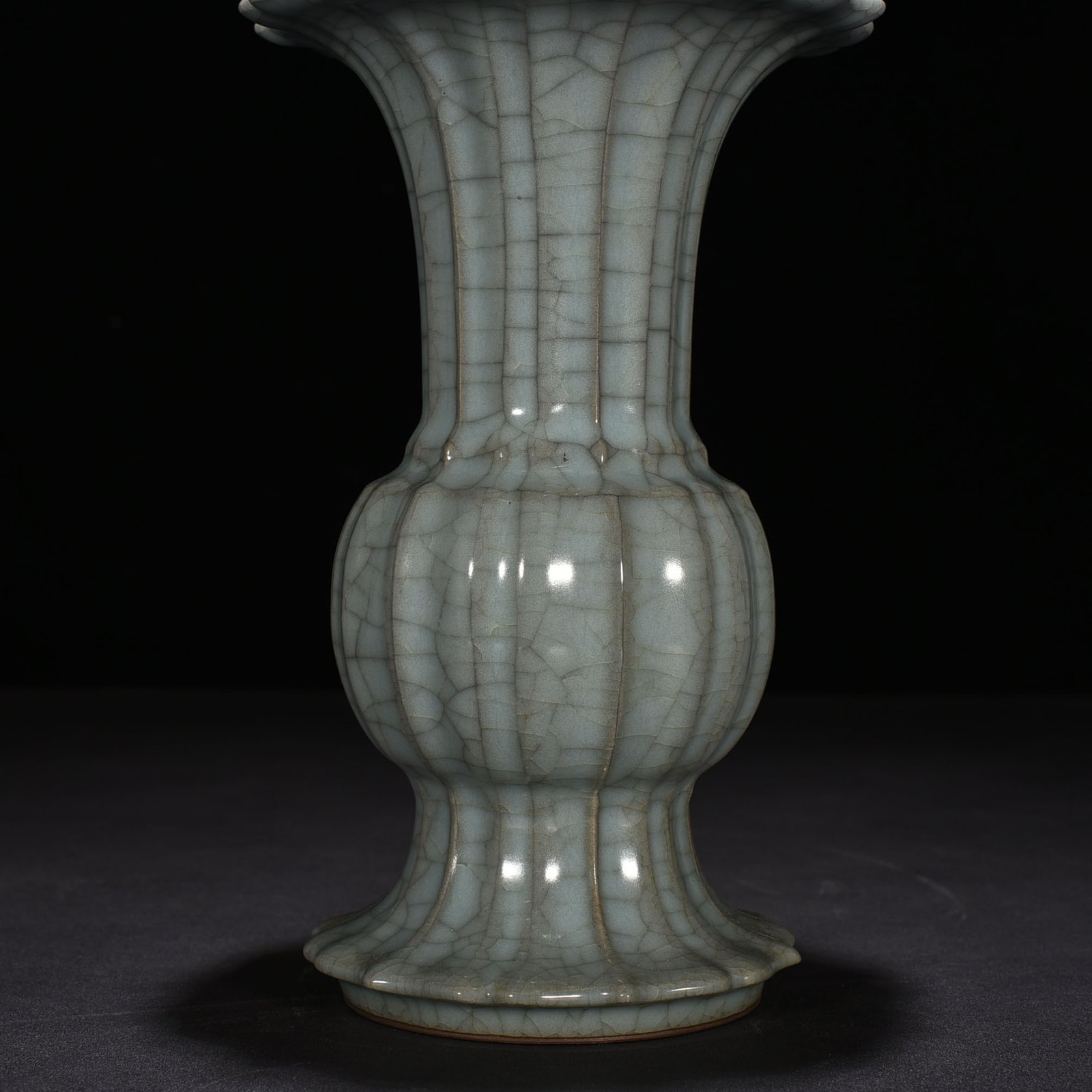 Song Dynasty Guanyao flower goblet