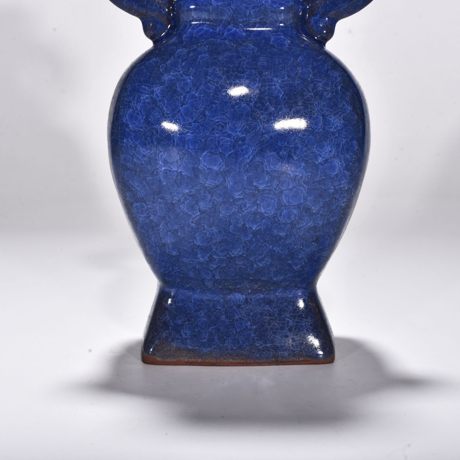 Song Dynasty official kiln blue glaze ice cracked amphora