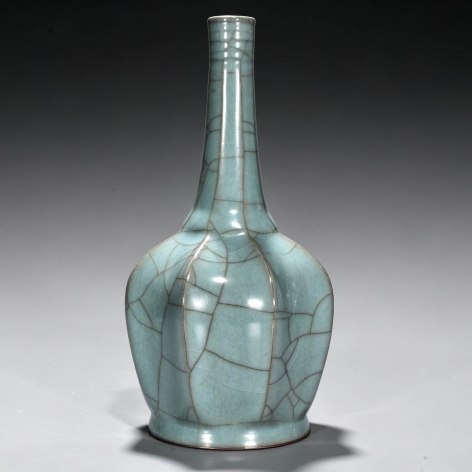 Song Dynasty official kiln celadon scraped edge vase
