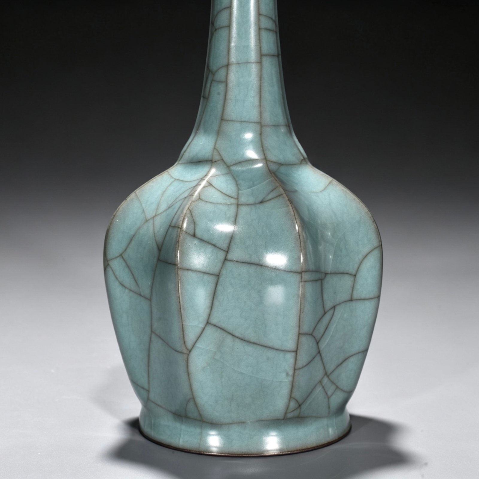 Song Dynasty official kiln celadon scraped edge vase