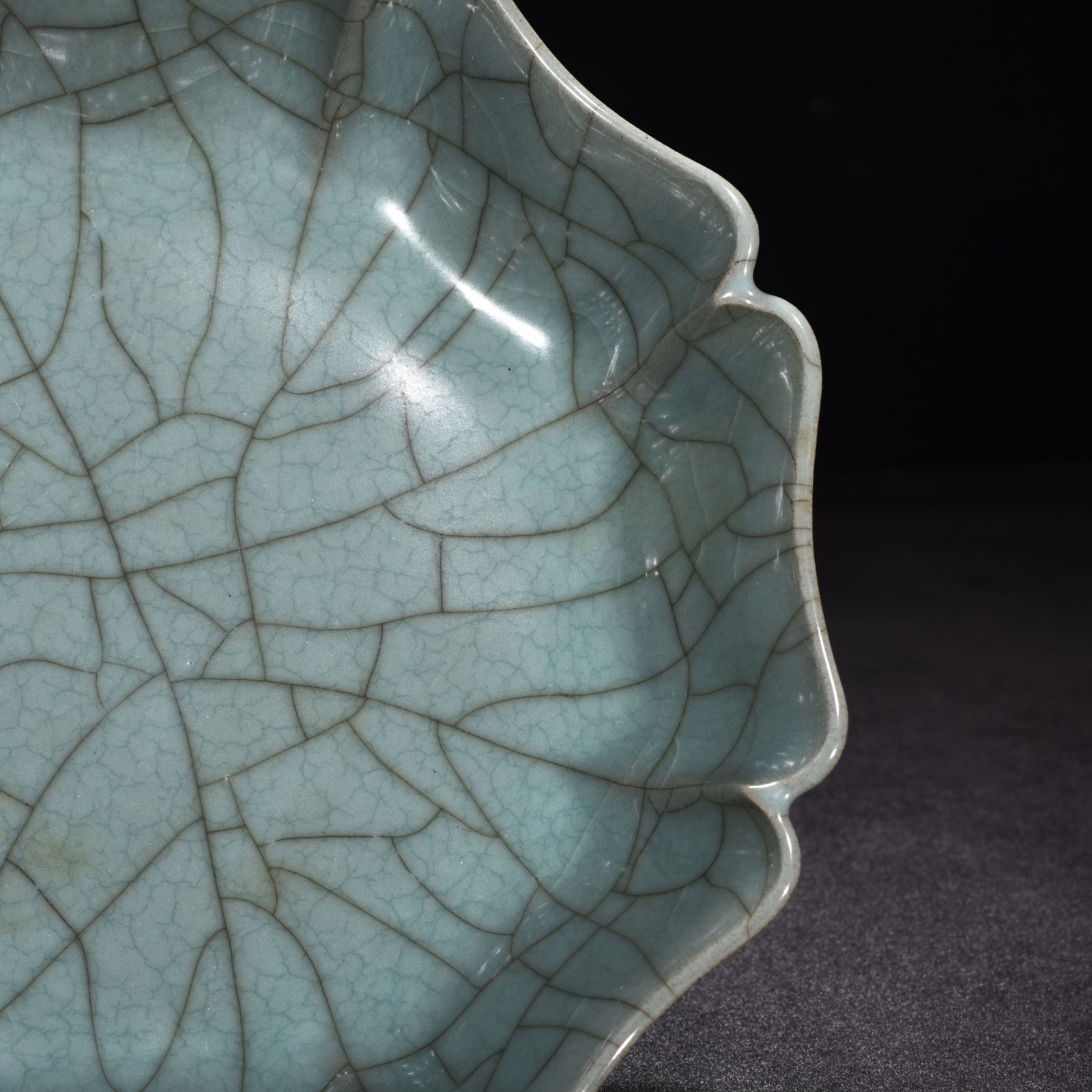 Song Dynasty official kiln celadon scraping plate