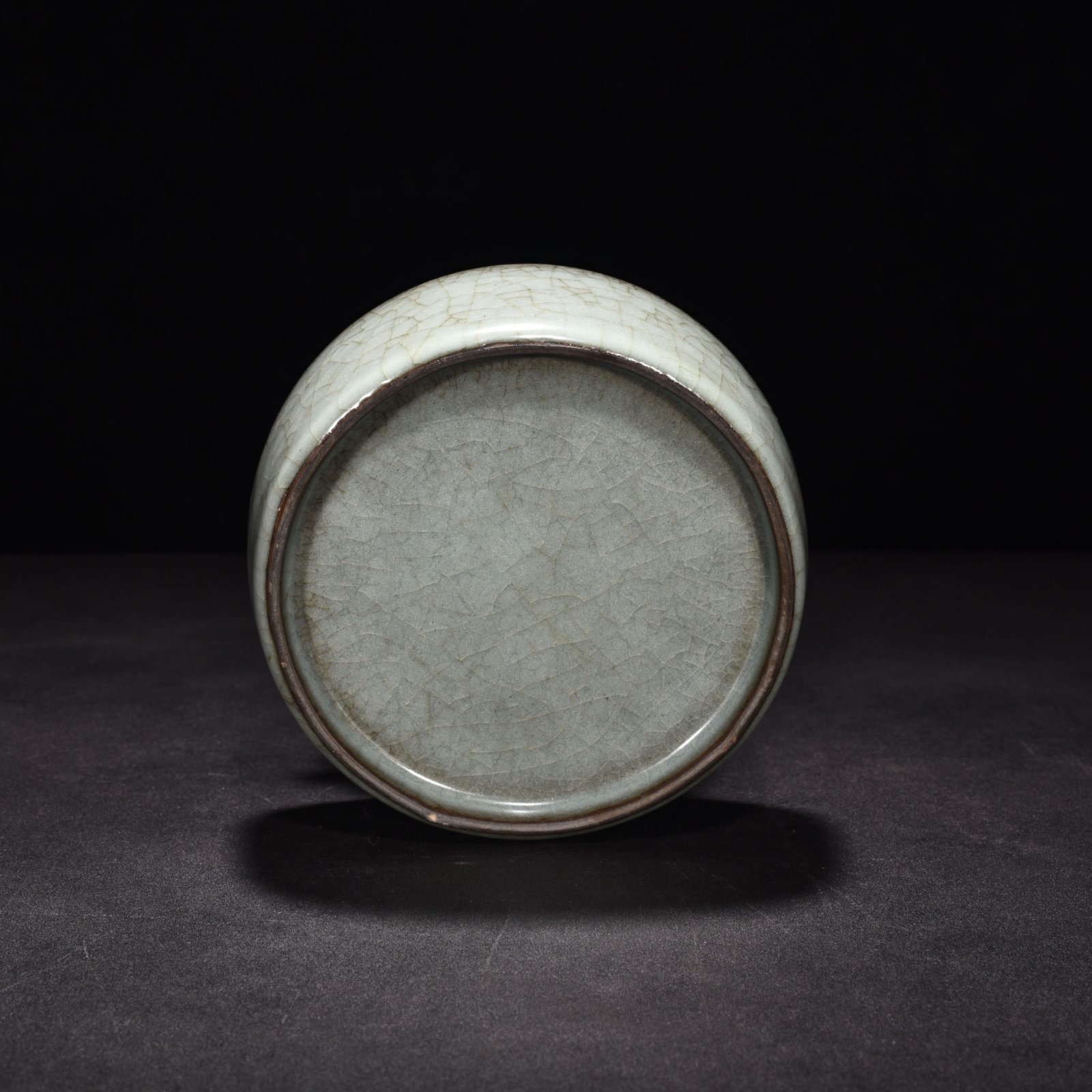 Song Dynasty official kiln celadon round washer