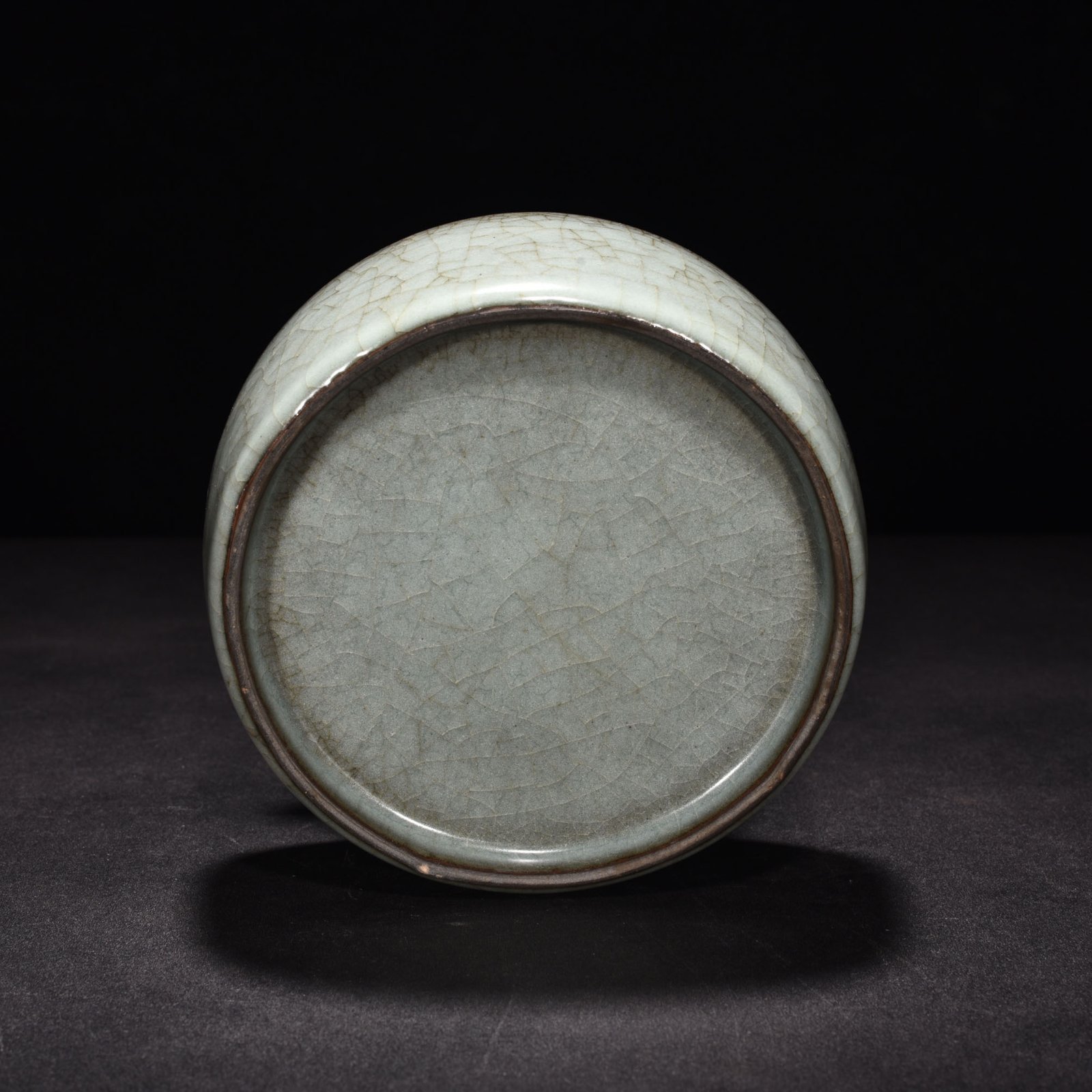 Song Dynasty official kiln celadon round washer