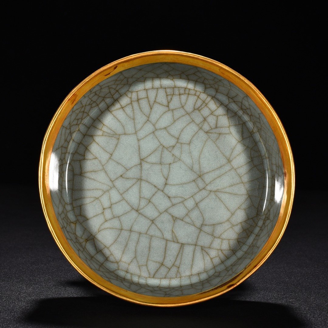 Song Dynasty official kiln celadon round washer and nail firing
