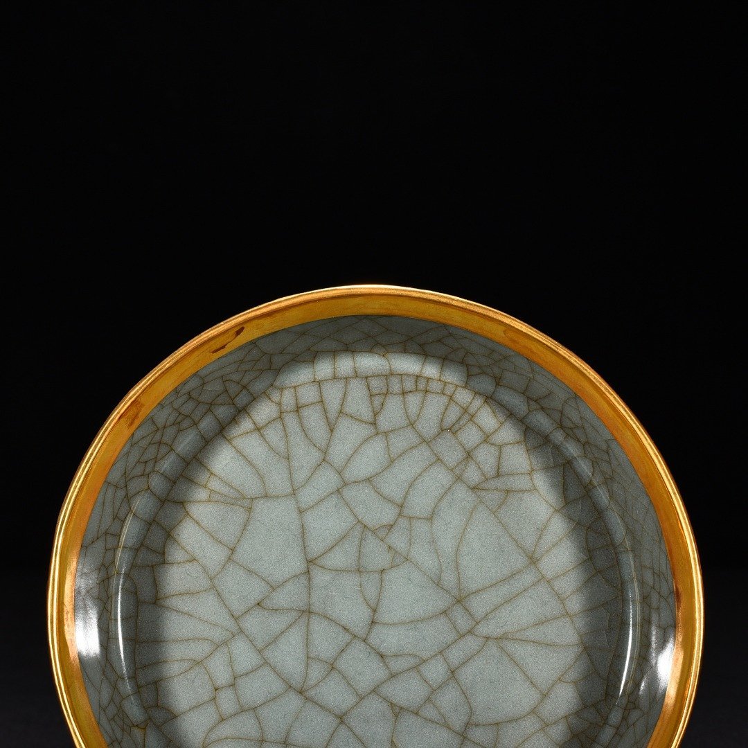 Song Dynasty official kiln celadon round washer and nail firing