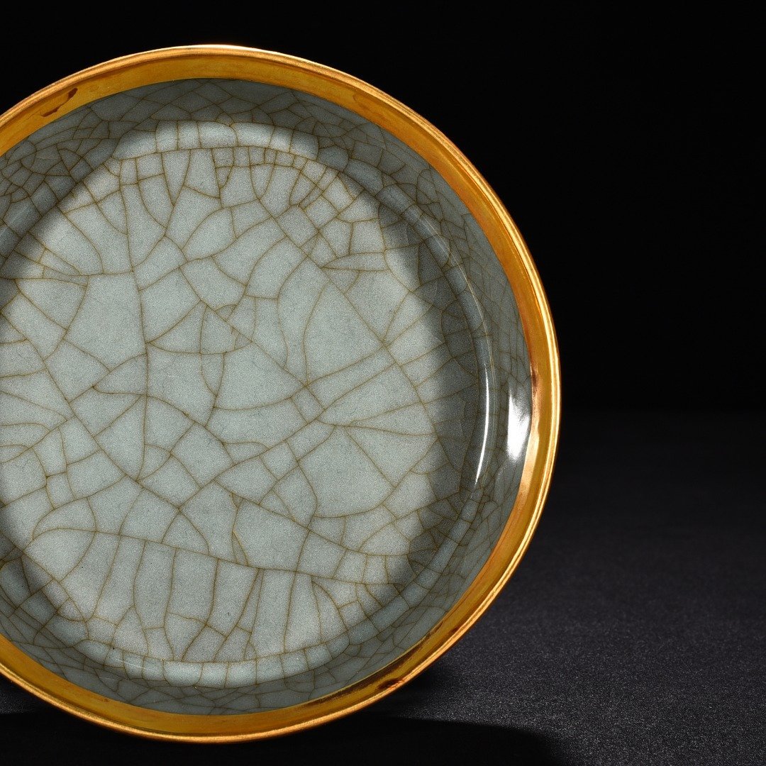 Song Dynasty official kiln celadon round washer and nail firing