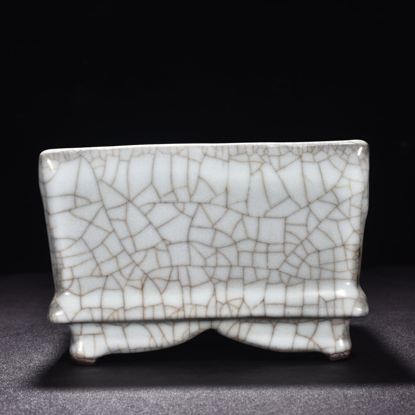 Song Dynasty official kiln celadon square basin