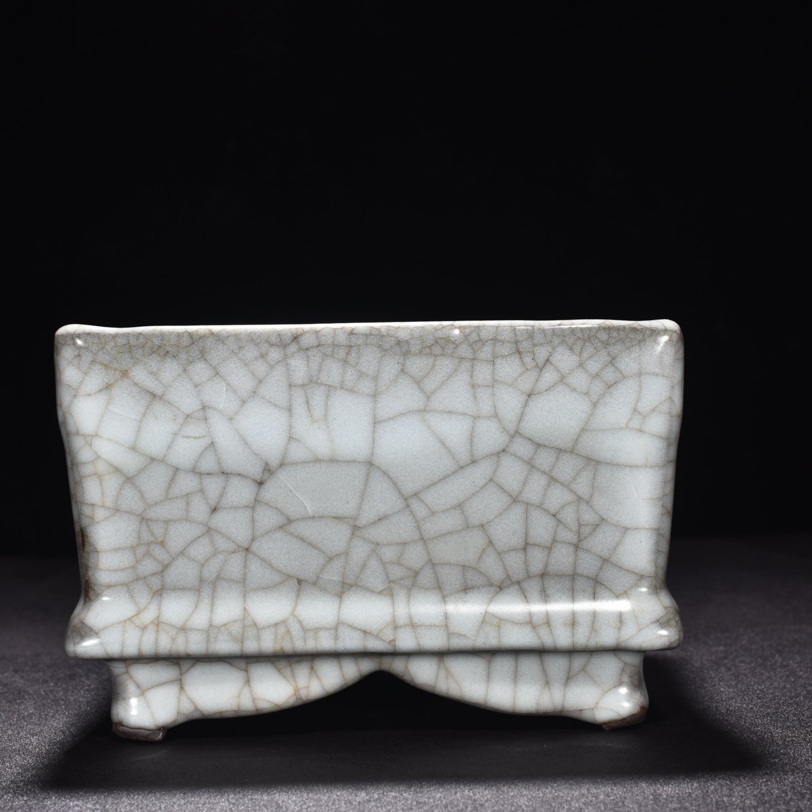 Song Dynasty official kiln celadon square basin