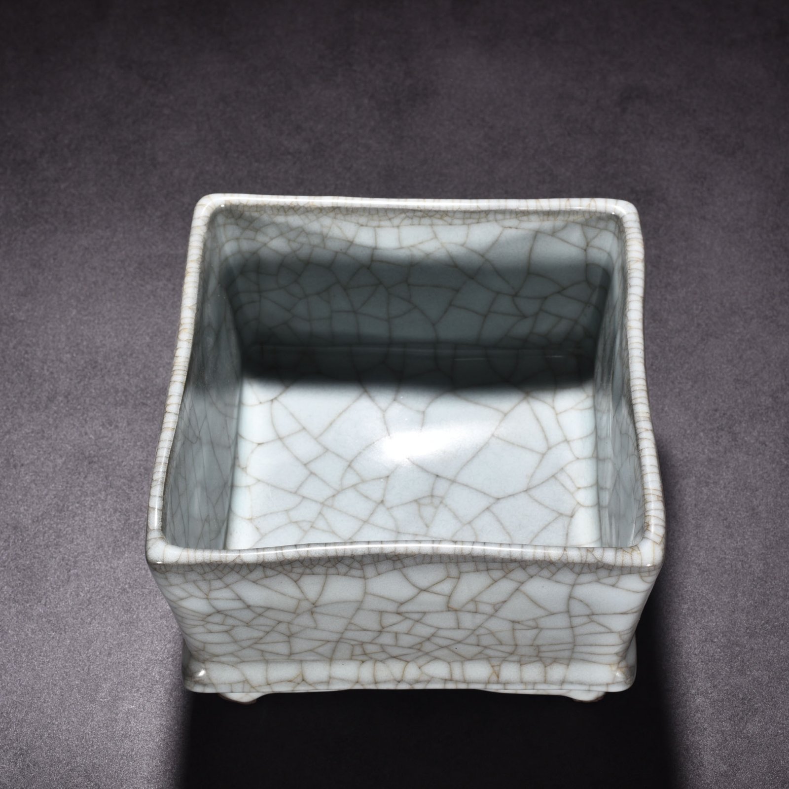 Song Dynasty official kiln celadon square basin