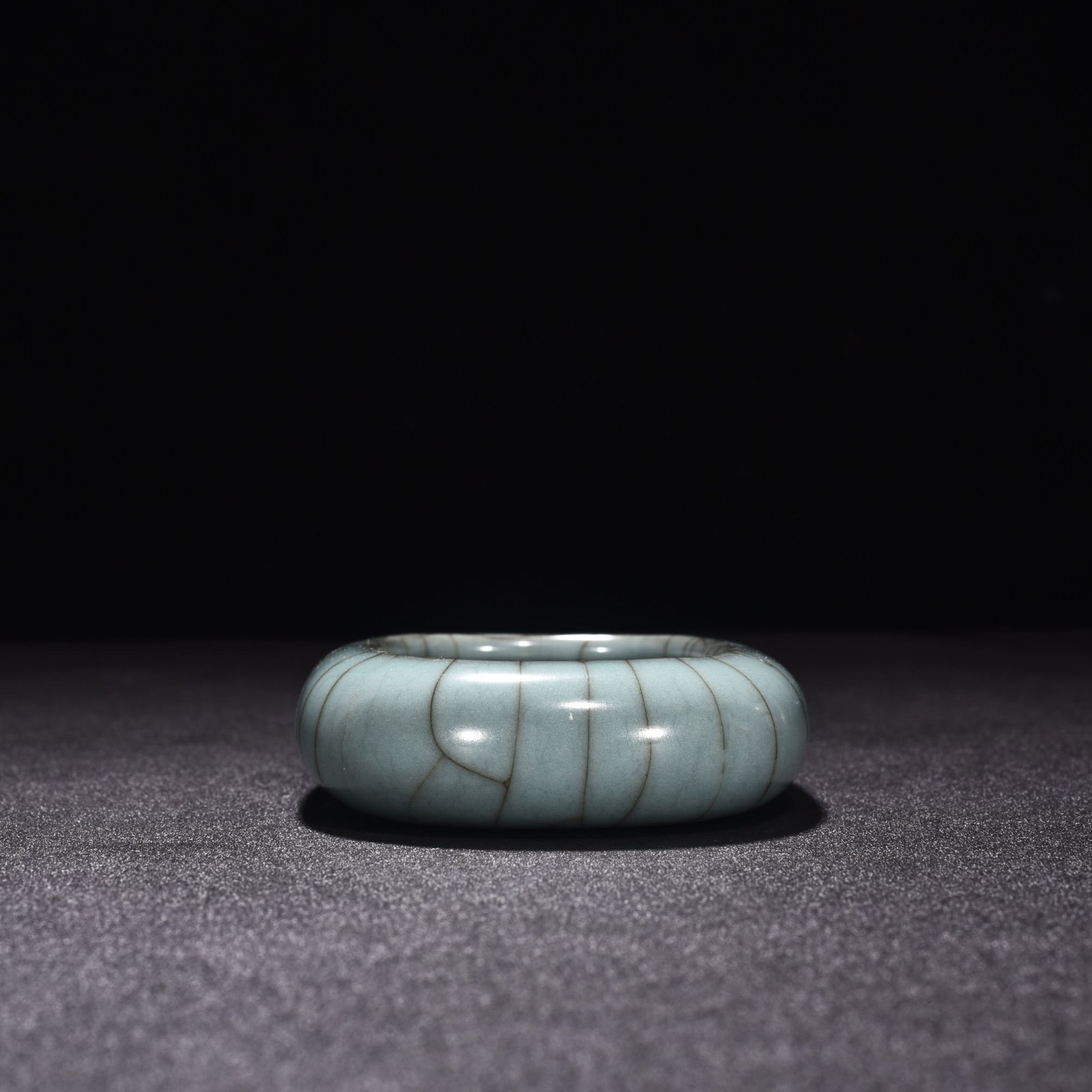 Song Dynasty official kiln celadon oval wash