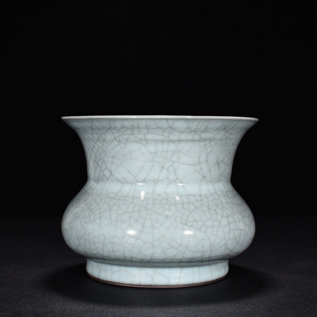 Song Dynasty official kiln celadon slag bucket