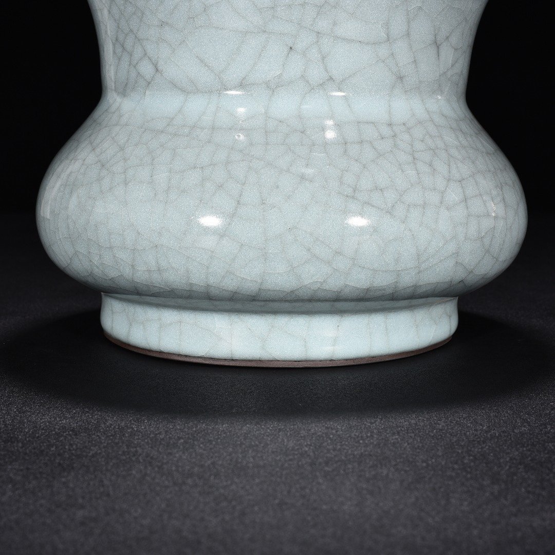 Song Dynasty official kiln celadon slag bucket