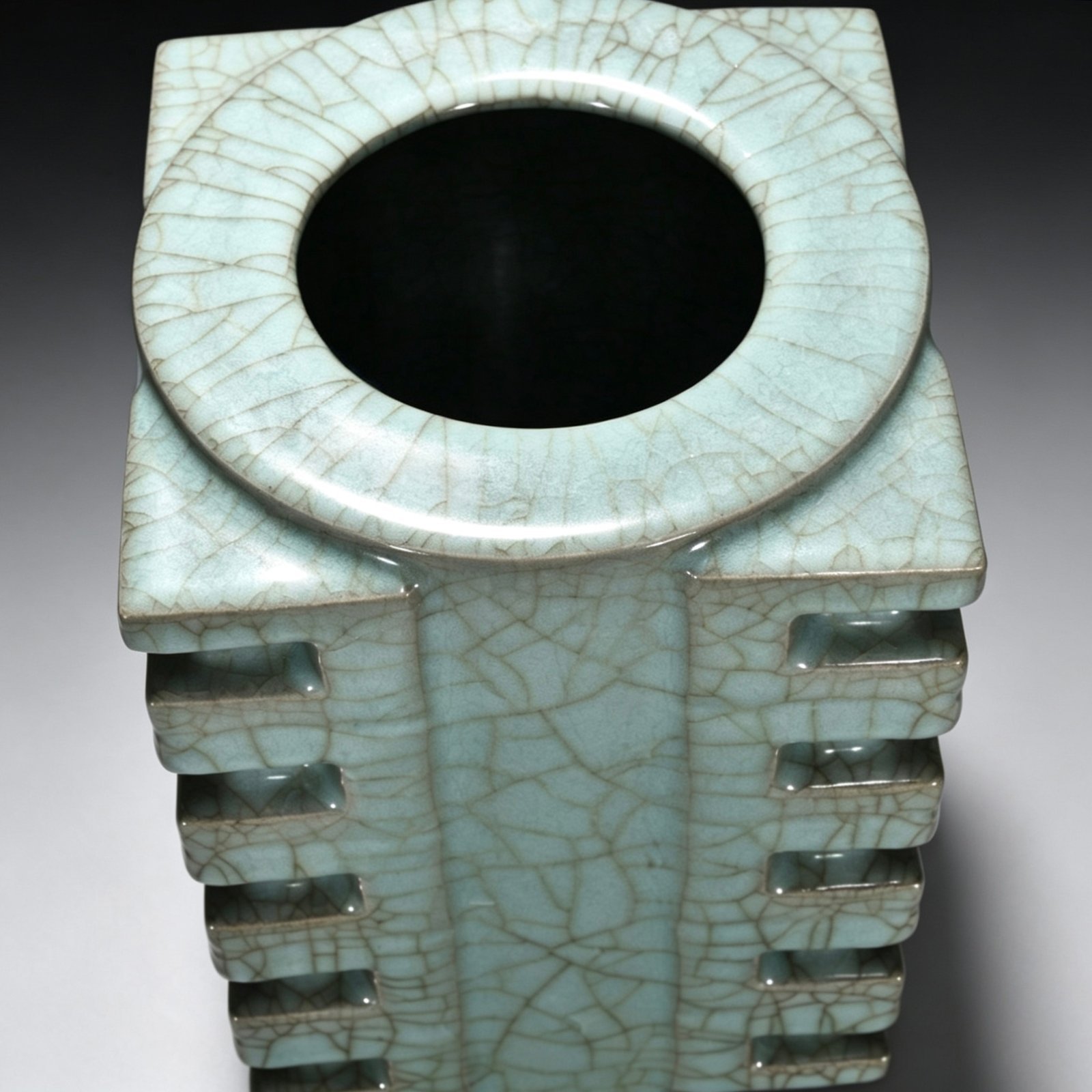 Song Dynasty official kiln celadon cong-style vase