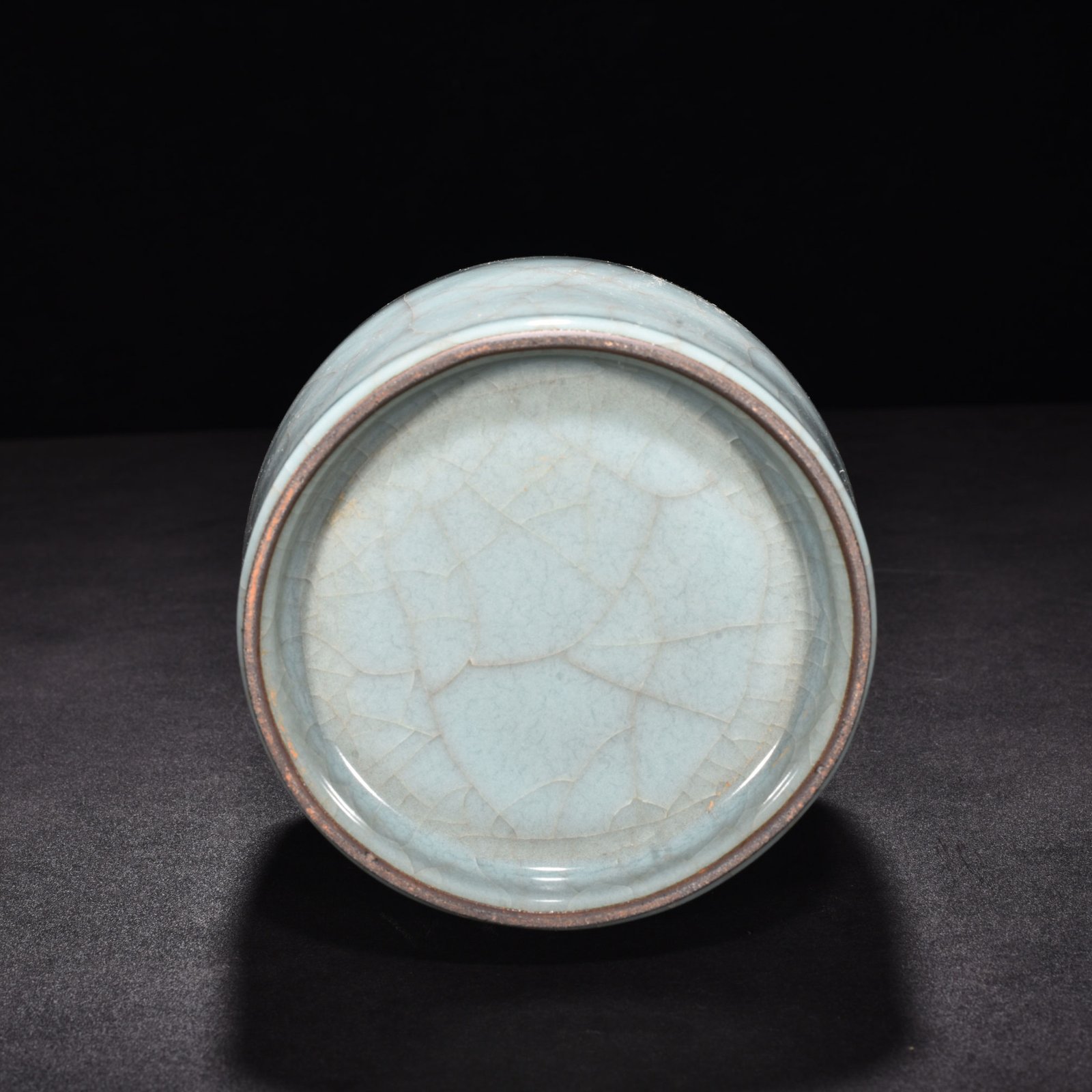 Song Dynasty official kiln celadon straight hammer vase