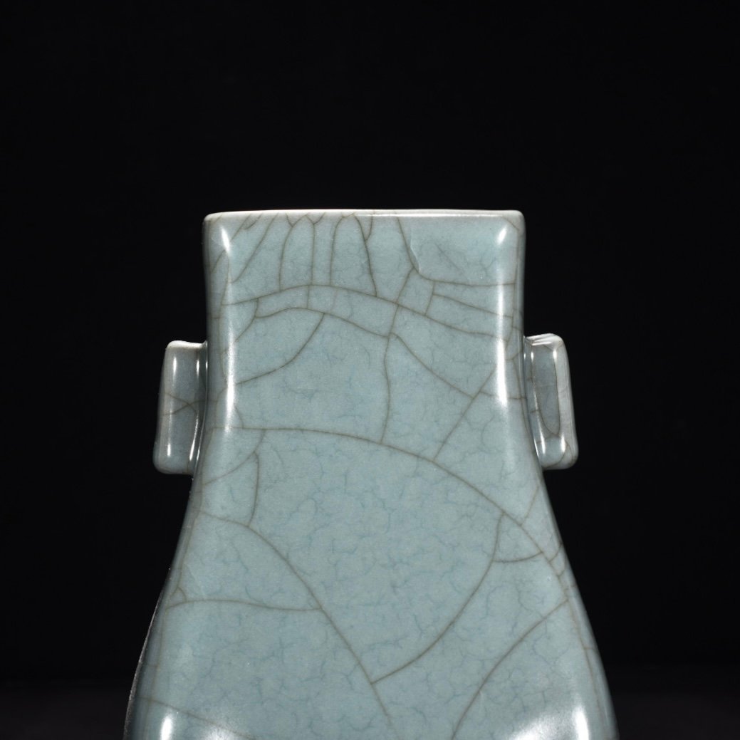 Song Dynasty official kiln celadon flat ear vase