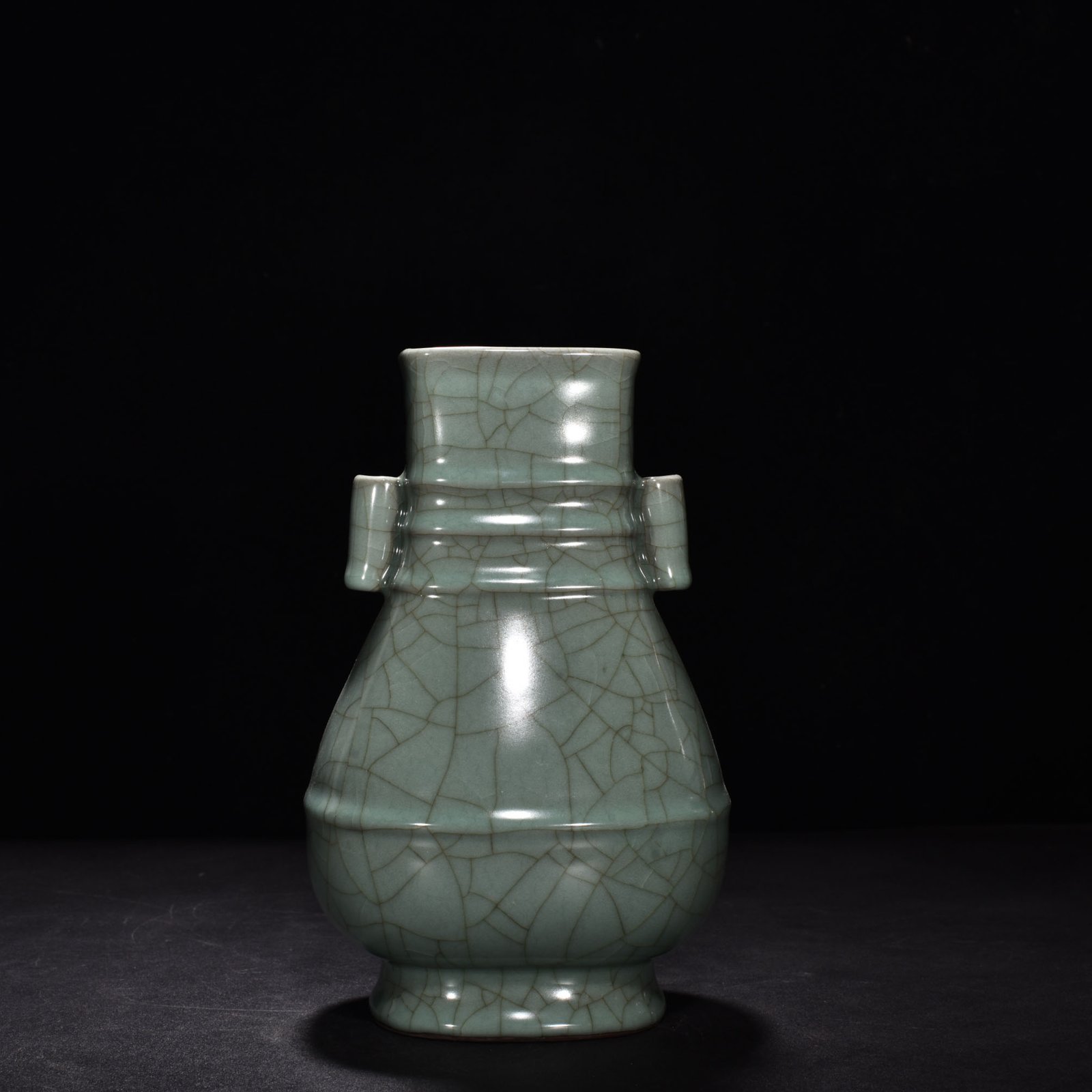 Song Dynasty official kiln celadon through-ear vase