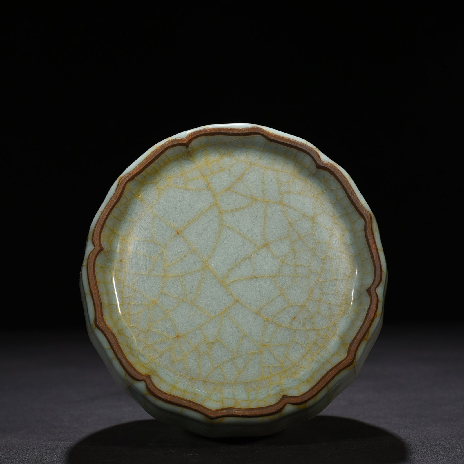 Song Dynasty official kiln celadon glazed melon rattle bell vase