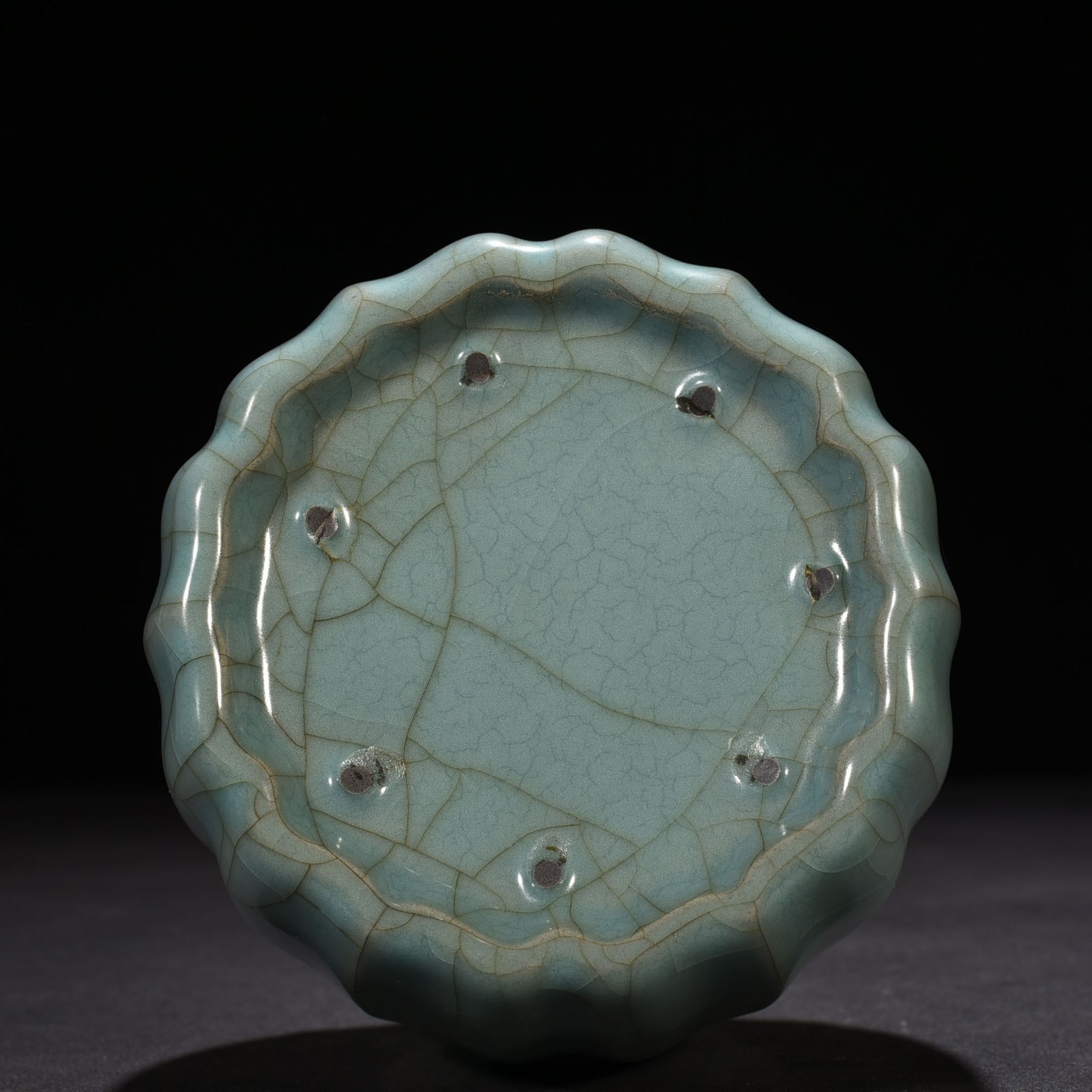 Song Dynasty official kiln green glaze melon fluted flower mouth vase rattle vase