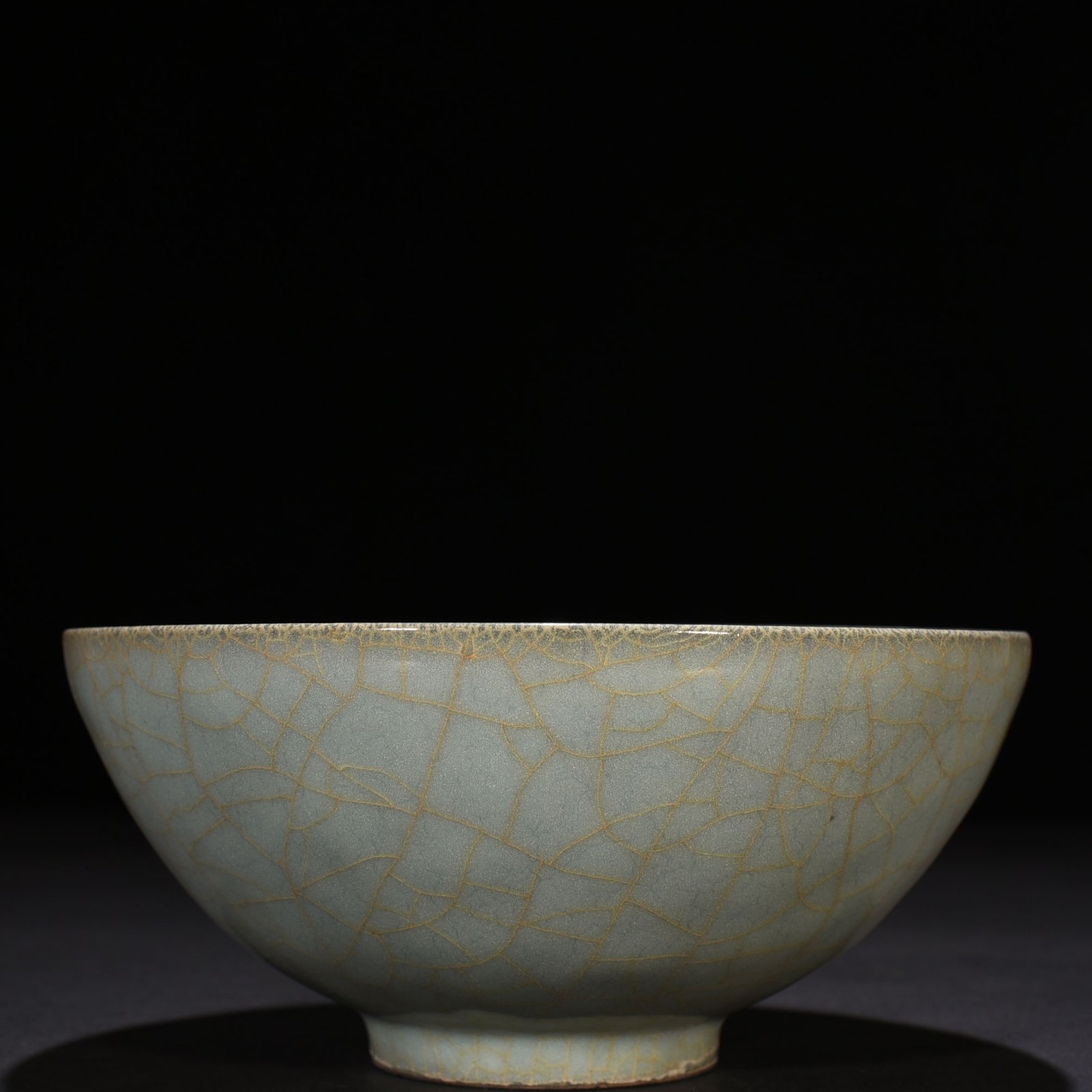 Song Dynasty official kiln celadon bowl