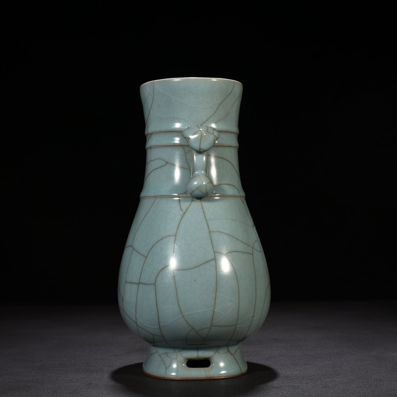 Song Dynasty official kiln celadon-glazed Ruyi ear vase