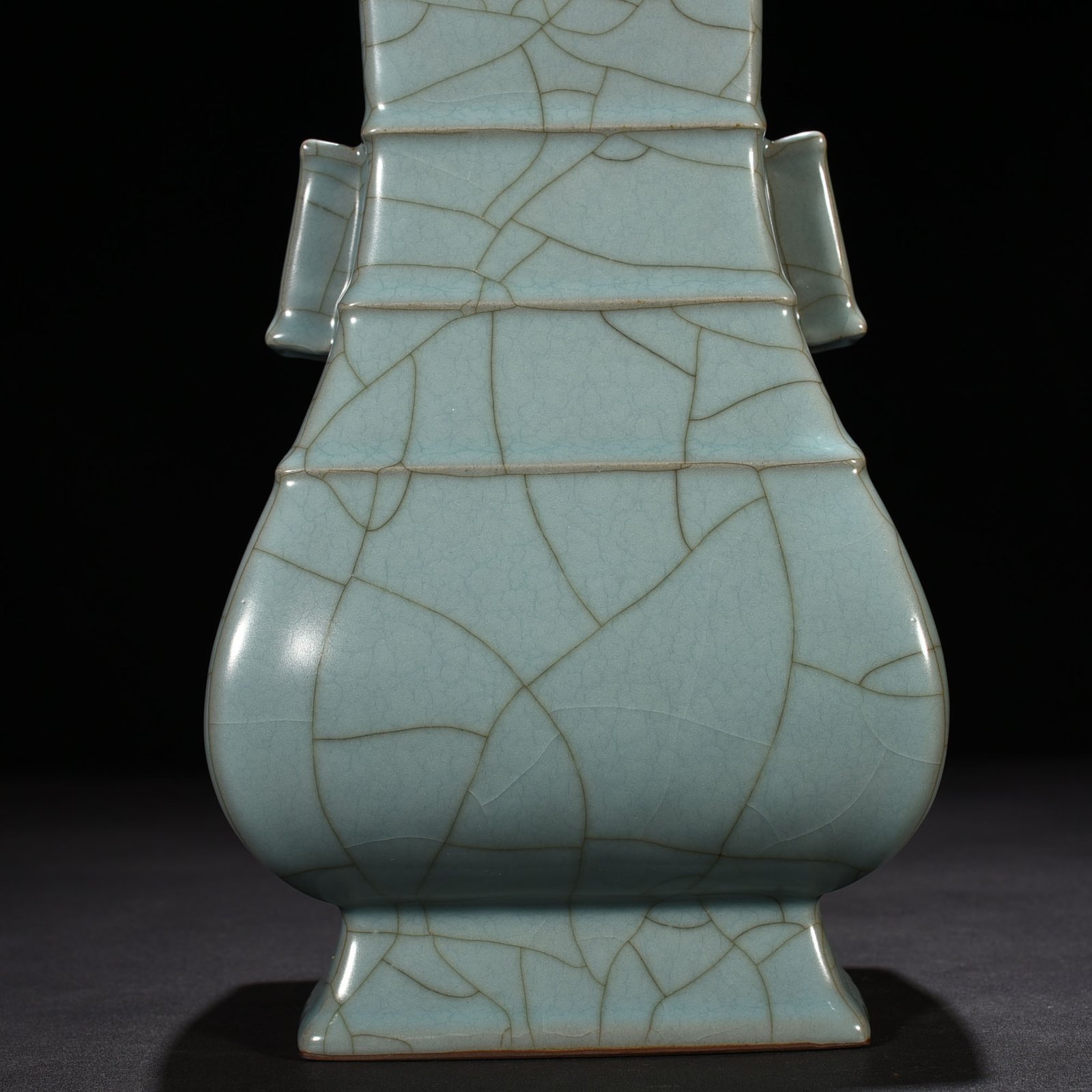 Song Dynasty official kiln green glaze square vase