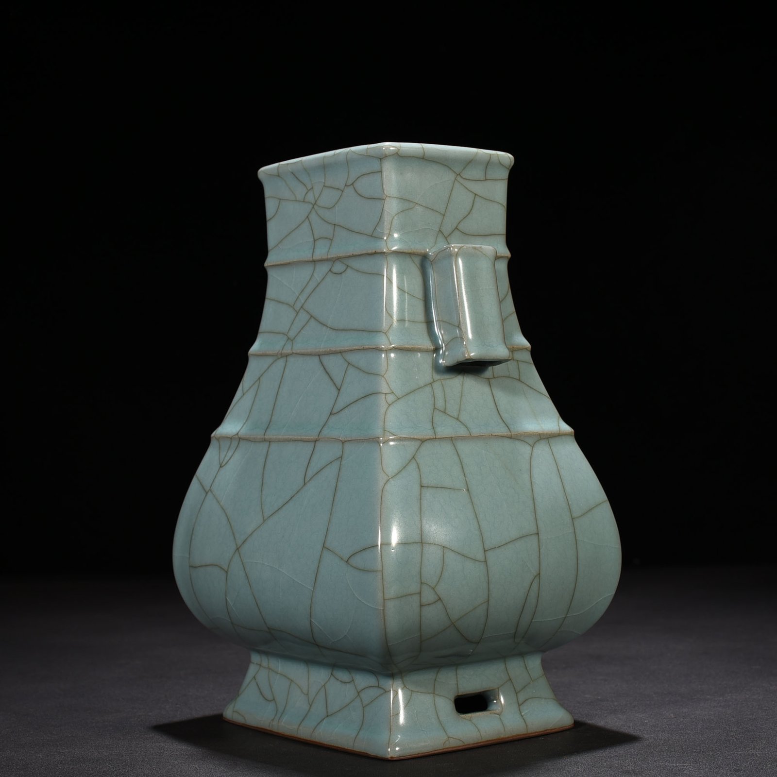 Song Dynasty official kiln green glaze square vase