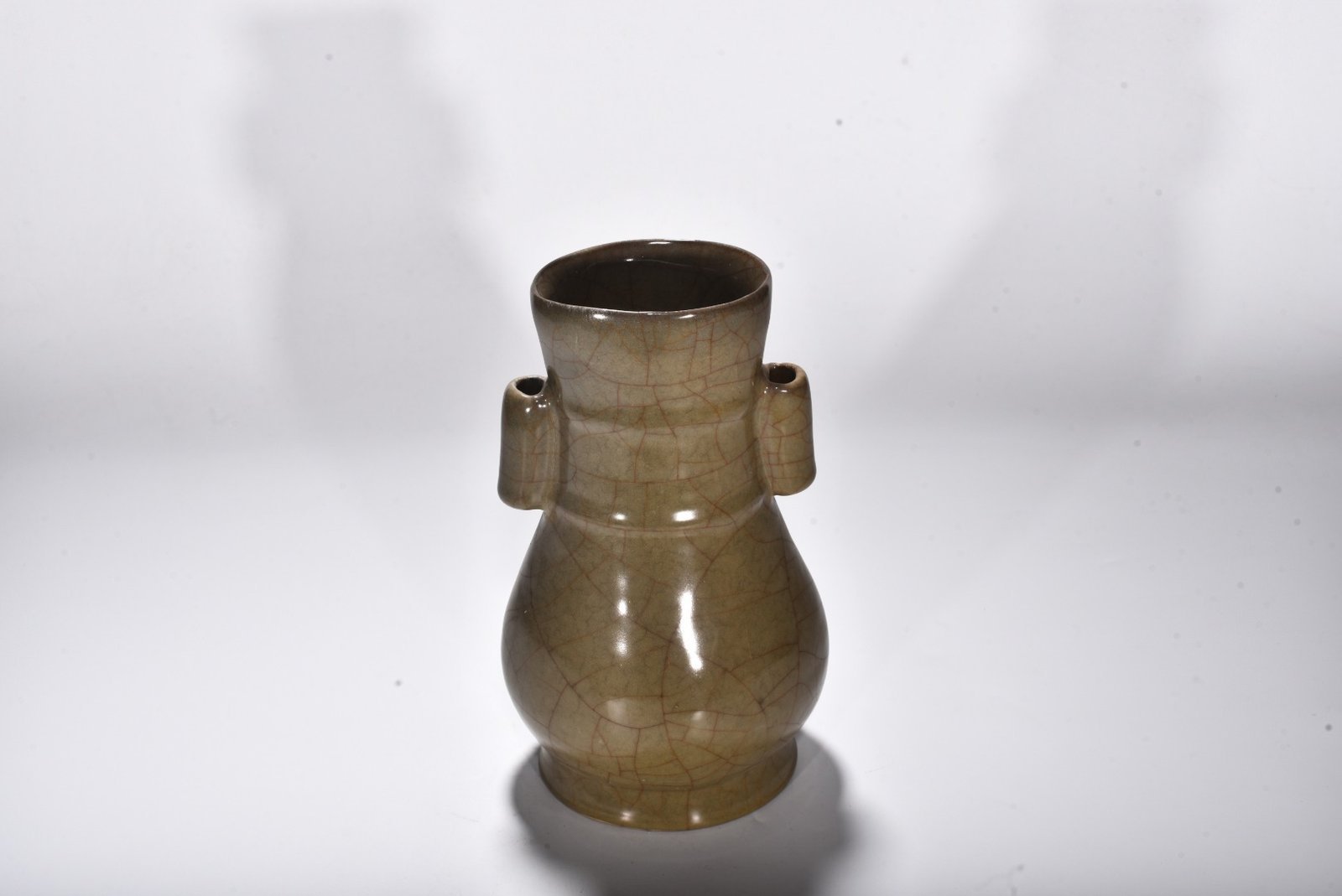Song Dynasty official kiln eel yellow guaner vase