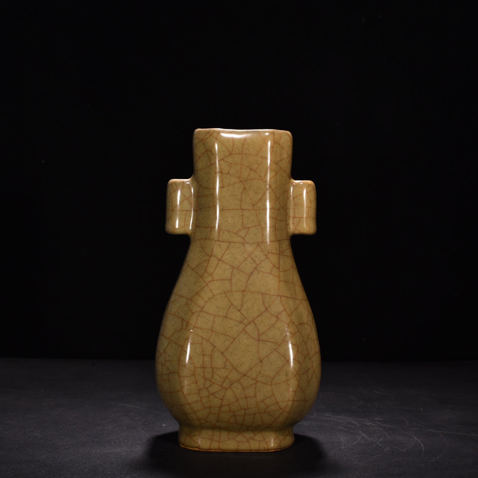 Song Dynasty official kiln eel yellow glaze octagonal ear vase