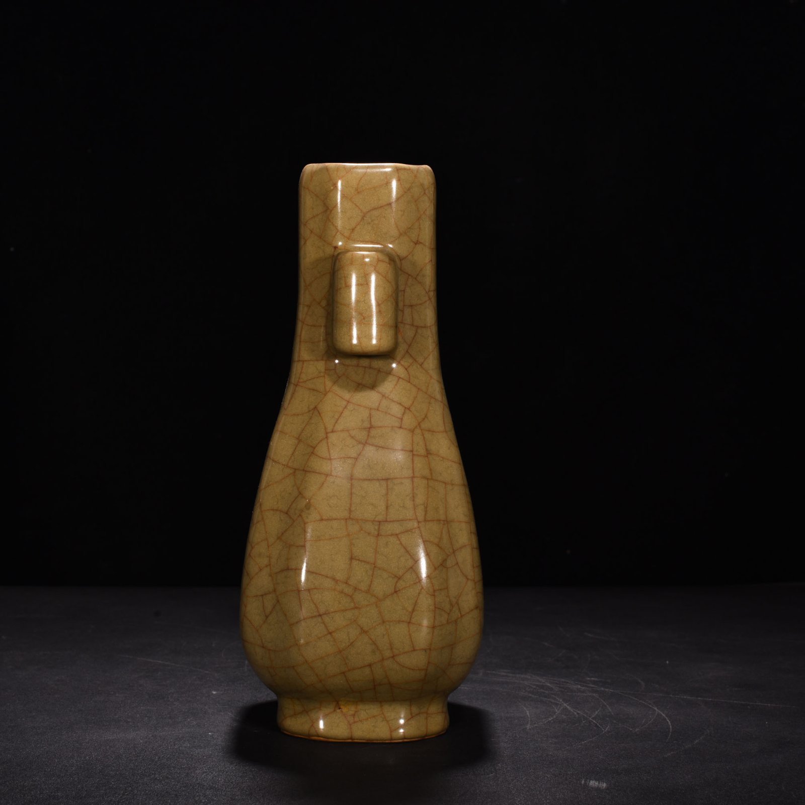 Song Dynasty official kiln eel yellow glaze octagonal ear vase