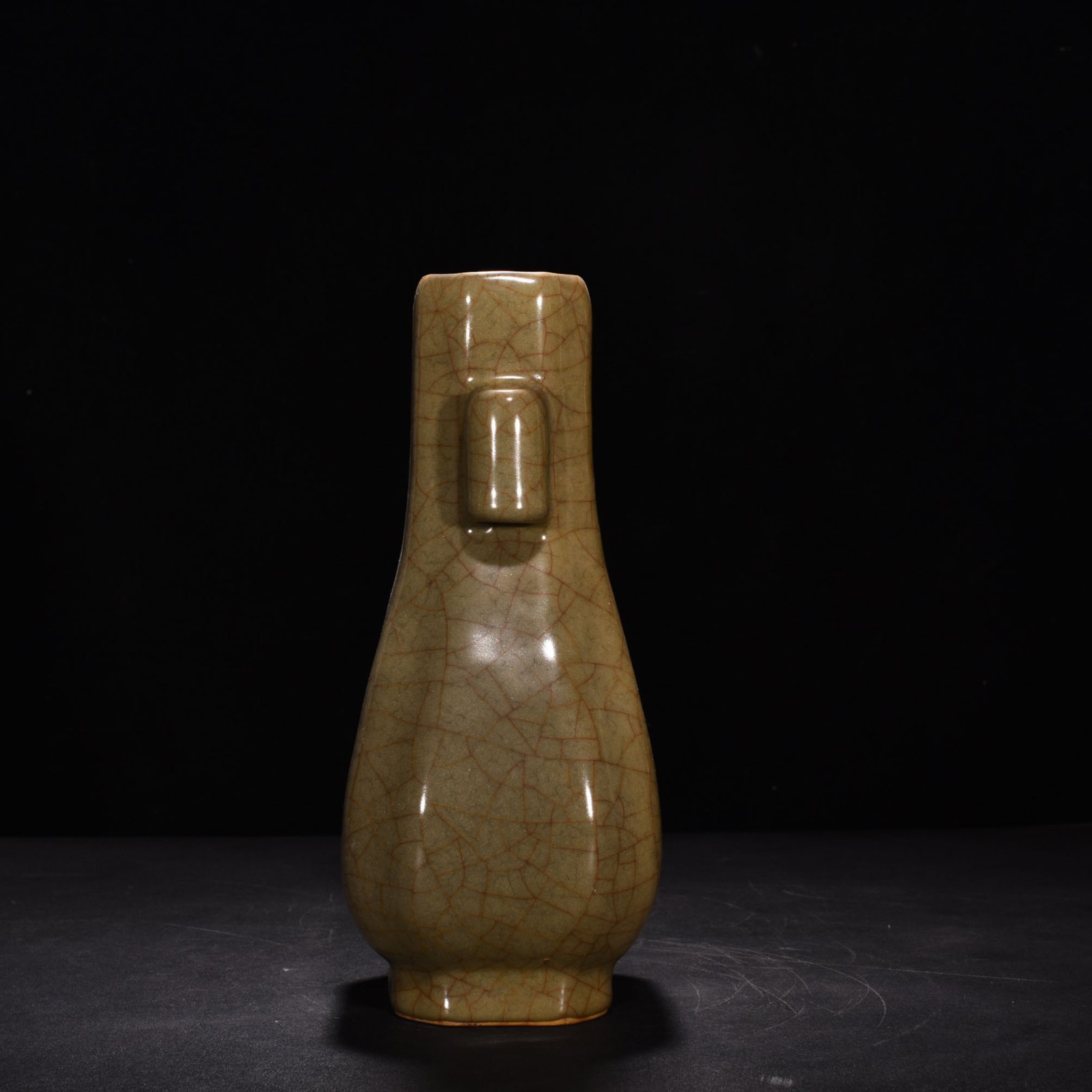 Song Dynasty official kiln eel yellow glaze octagonal ear vase