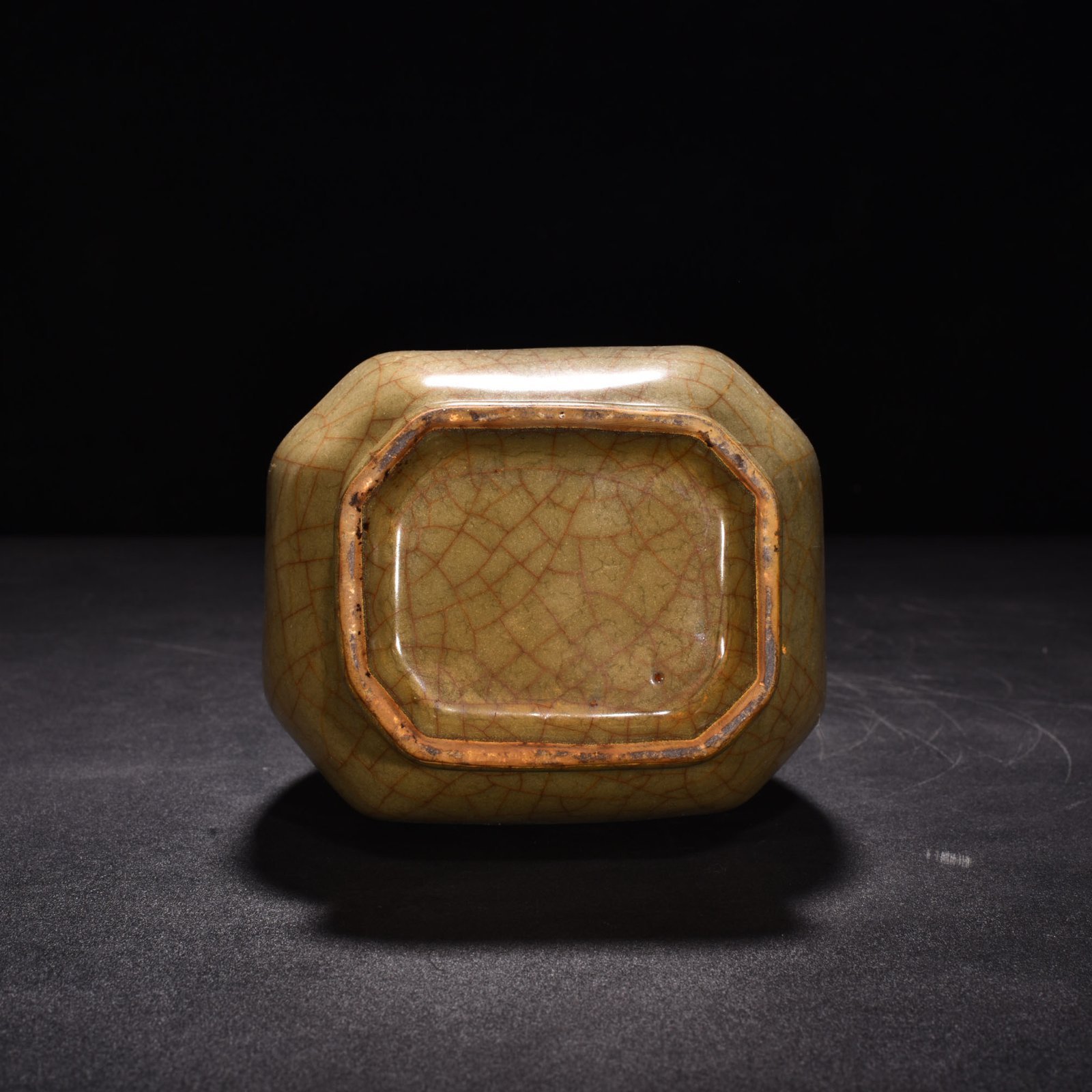 Song Dynasty official kiln eel yellow glaze octagonal ear vase