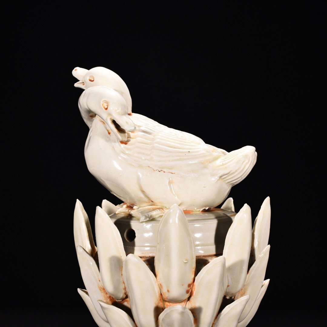 Song Dynasty Ding kiln white porcelain smoker