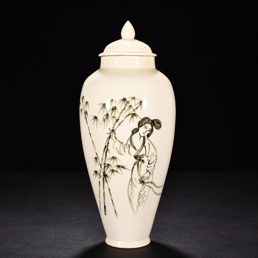 Song Dynasty Ding kiln white porcelain blue and white lady figure pattern lid jar