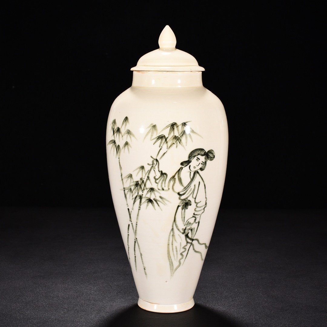 Song Dynasty Ding kiln white porcelain blue and white lady figure pattern lid jar