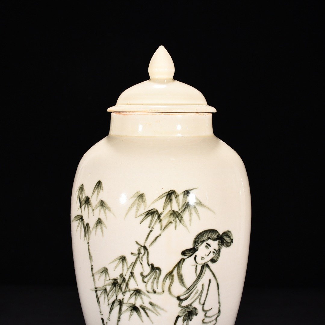 Song Dynasty Ding kiln white porcelain blue and white lady figure pattern lid jar