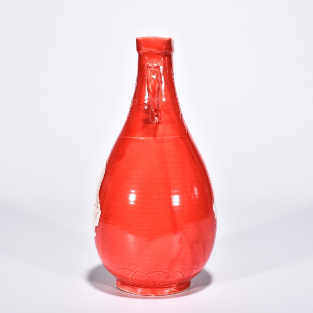 Song Dynasty Ding kiln red glaze engraved Arhat amphorae