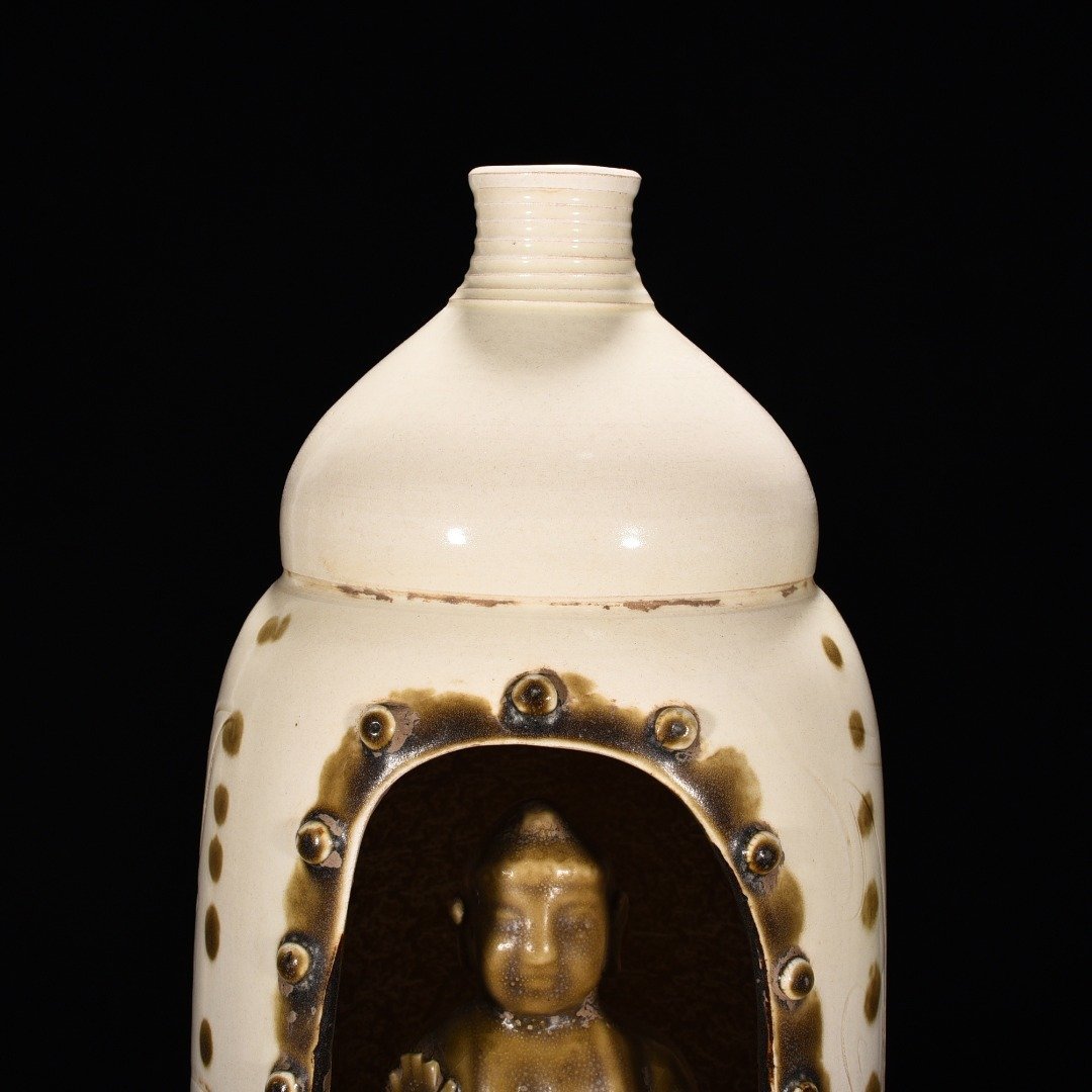 Song Dynasty Ding kiln brown color carved flower pattern Buddhist niche