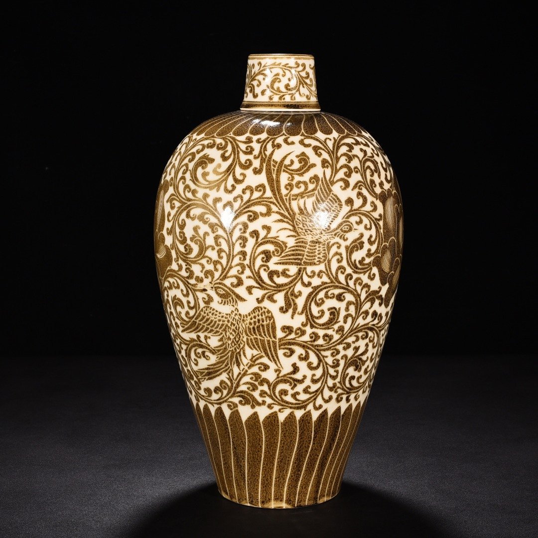 Song Dynasty Ding kiln brown color flower and phoenix pattern plum vase