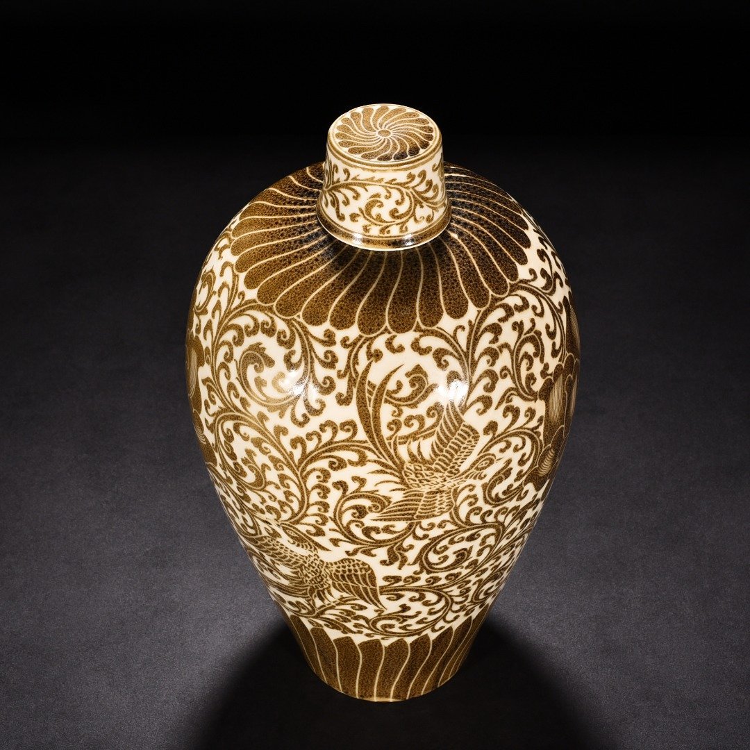 Song Dynasty Ding kiln brown color flower and phoenix pattern plum vase