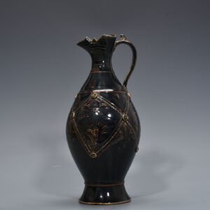 Song Dynasty Ding kiln black glaze engraved with floral patterns