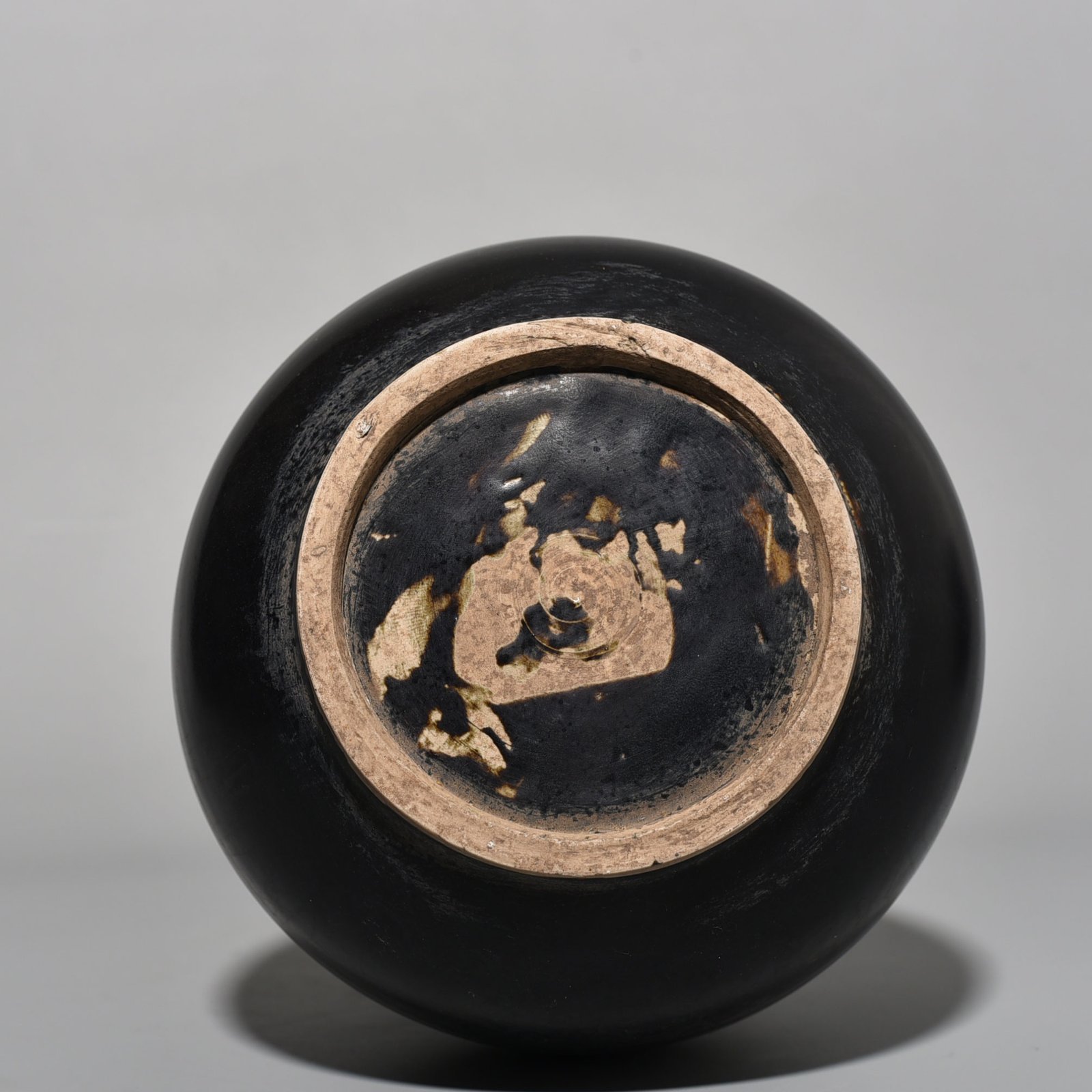Song Dynasty Ding kiln black glaze through-ear vase