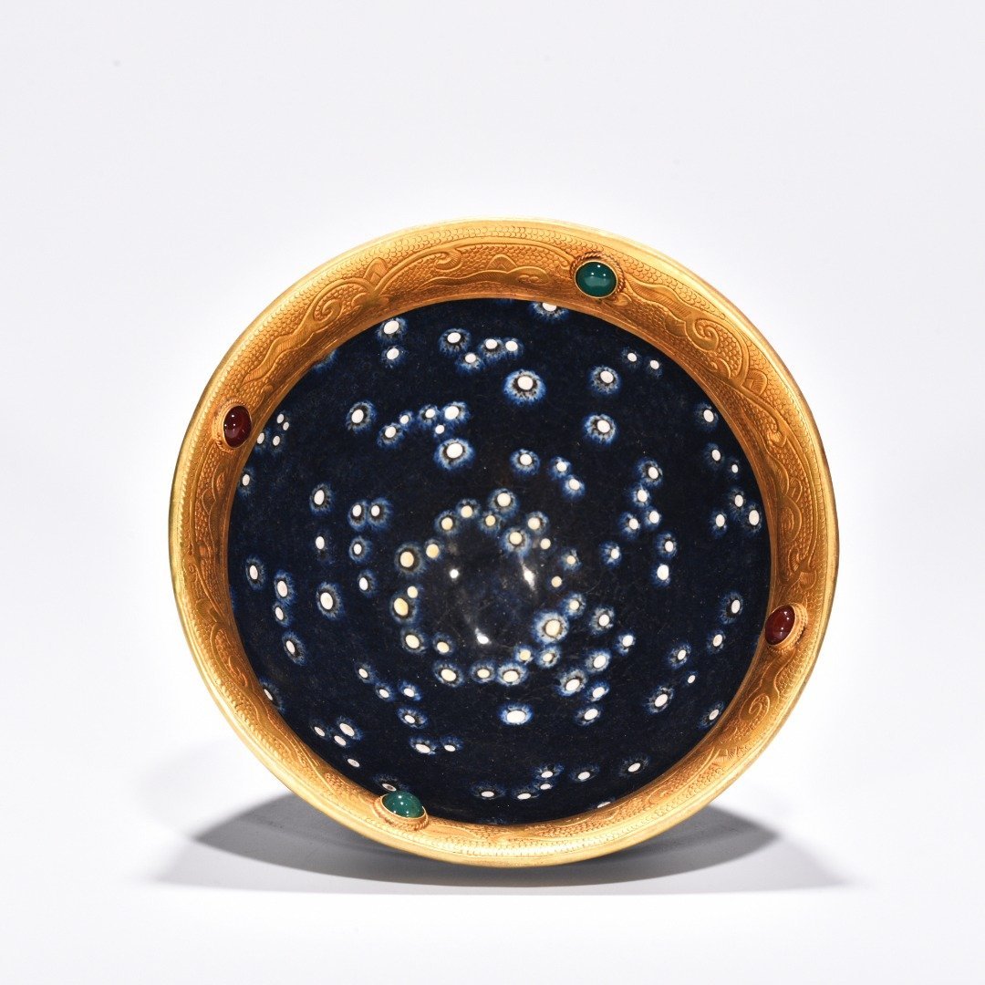 Song Dynasty Jianyao luminous celestial eye lamp engraved gilt and inlaid with gems