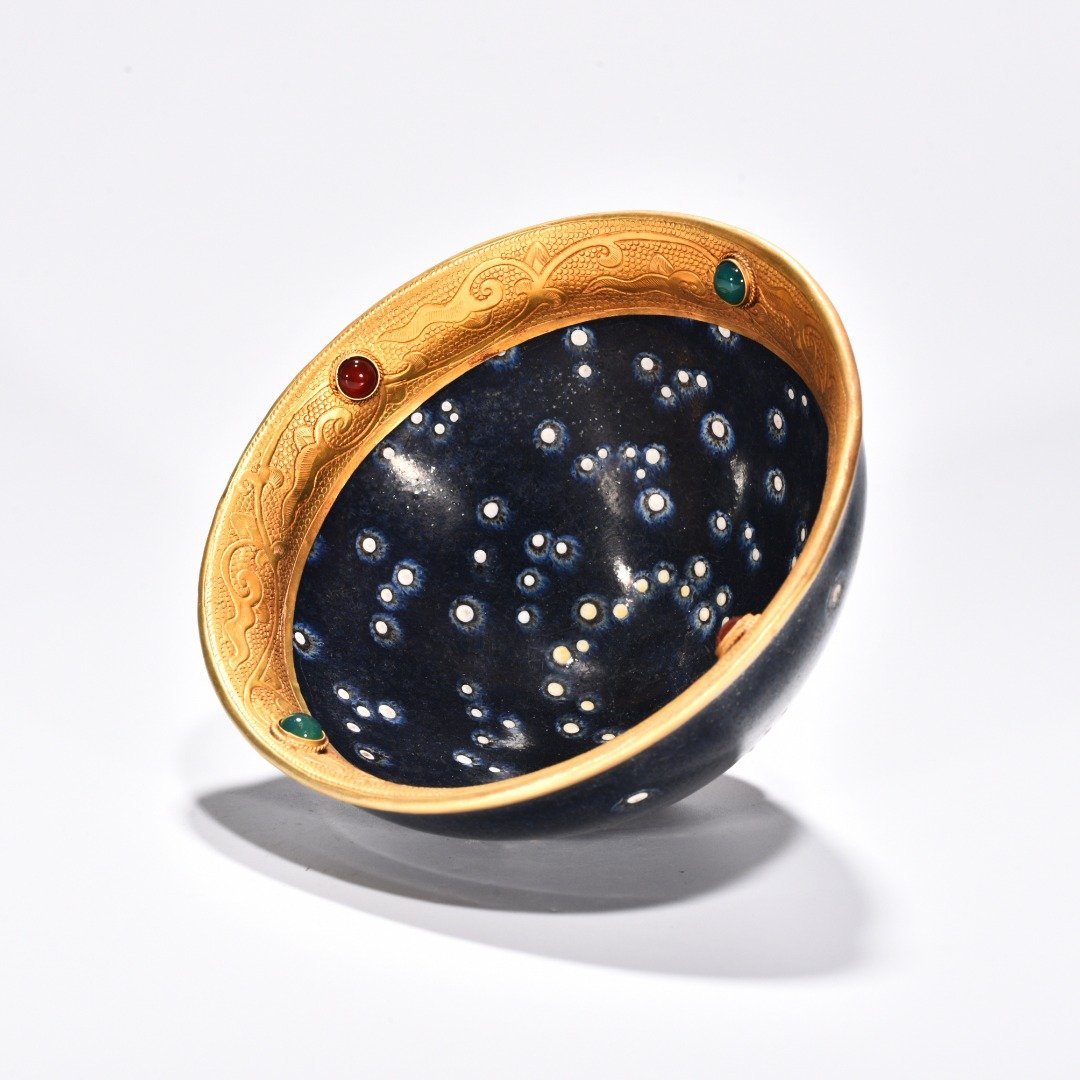 Song Dynasty Jianyao luminous celestial eye lamp engraved gilt and inlaid with gems