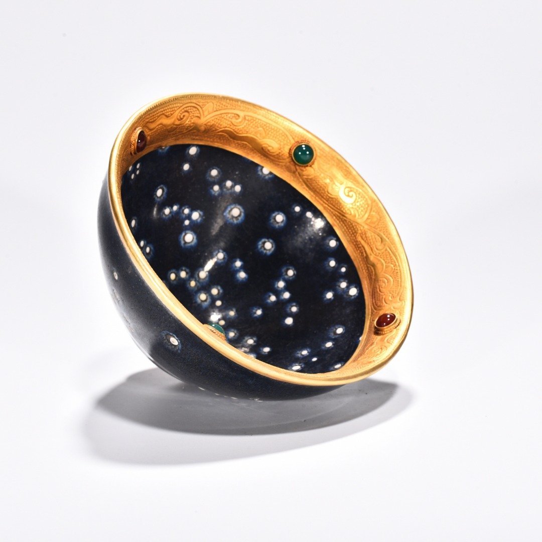 Song Dynasty Jianyao luminous celestial eye lamp engraved gilt and inlaid with gems