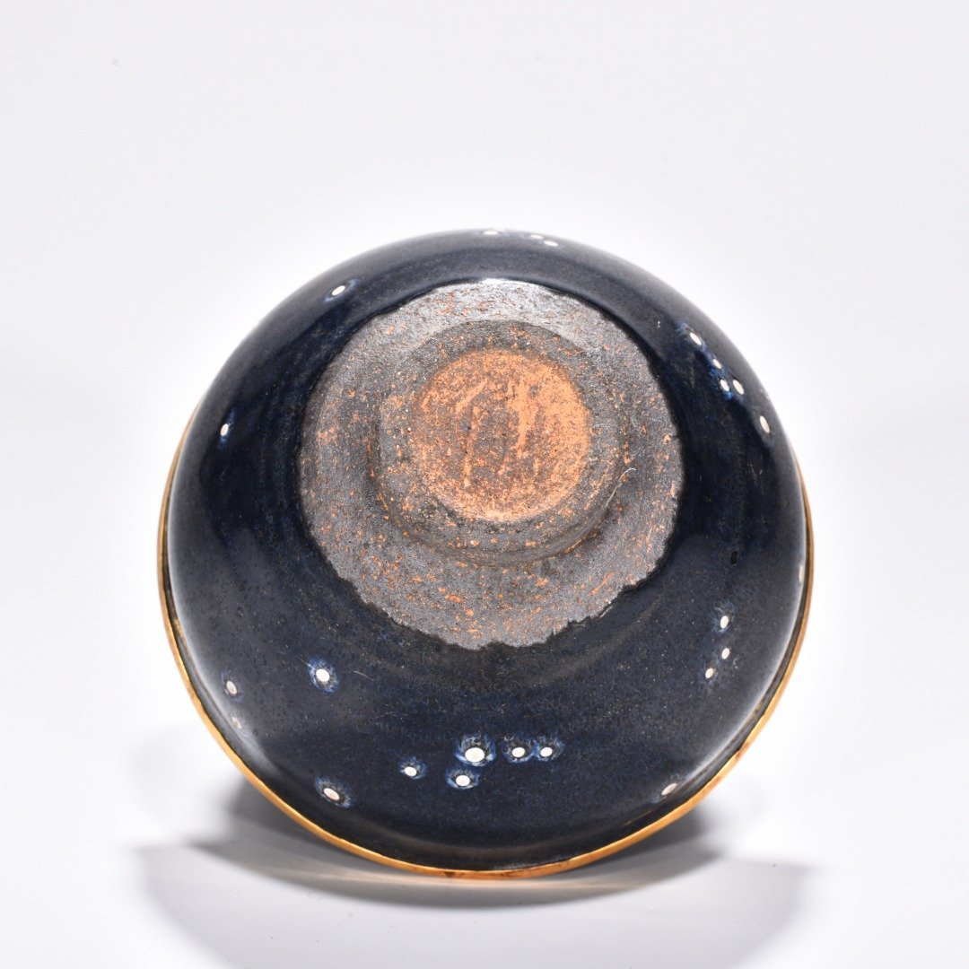 Song Dynasty Jianyao luminous celestial eye lamp engraved gilt and inlaid with gems