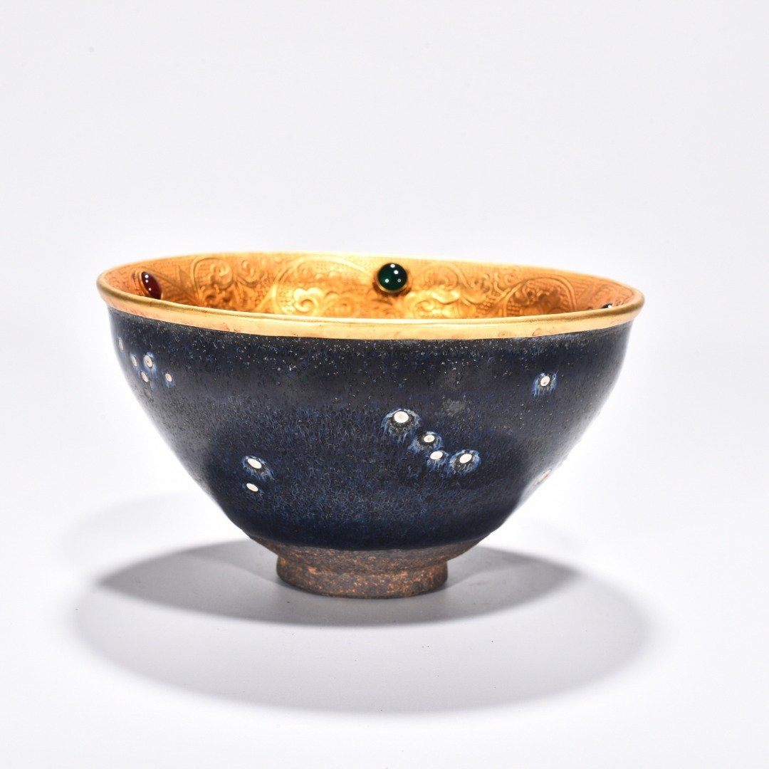Song Dynasty Jianyao luminous celestial eye lamp engraved gilt and inlaid with gems