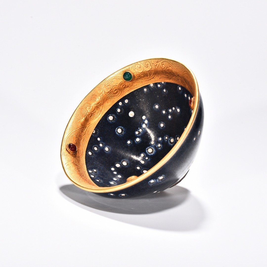 Song Dynasty Jianyao luminous celestial eye lamp engraved gilt and inlaid with gems